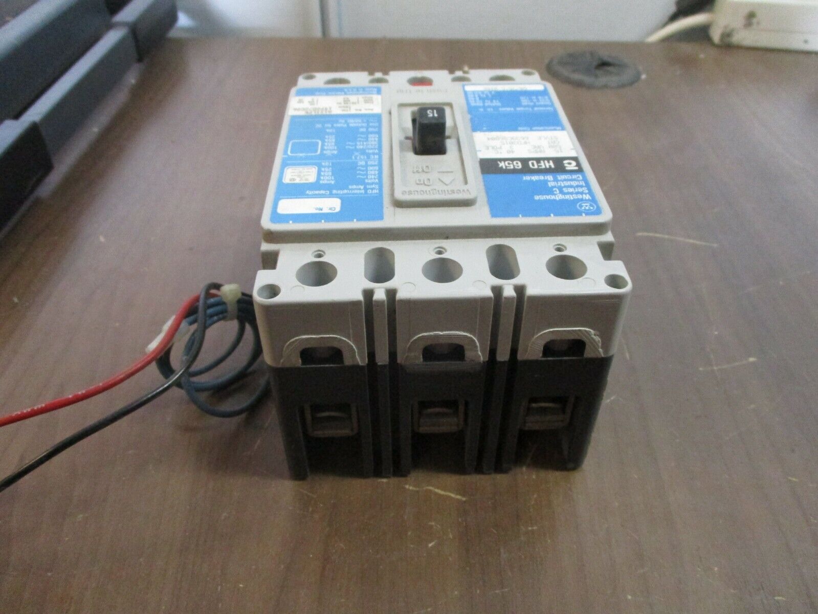 Westinghouse HFD 65K Circuit Breaker w/ Aux HFD3015 15A 600V 3P Used