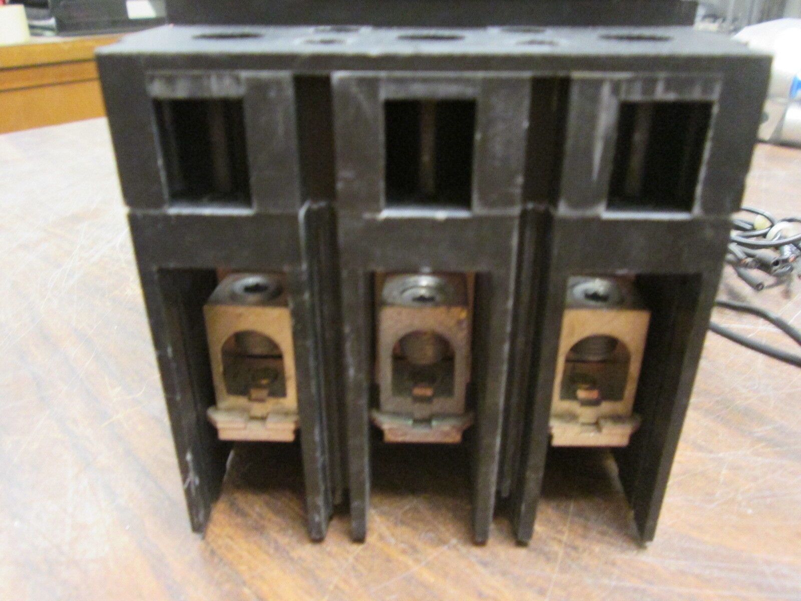 ABB Remote Operated Circuit Breaker ME2 150A 240V Used