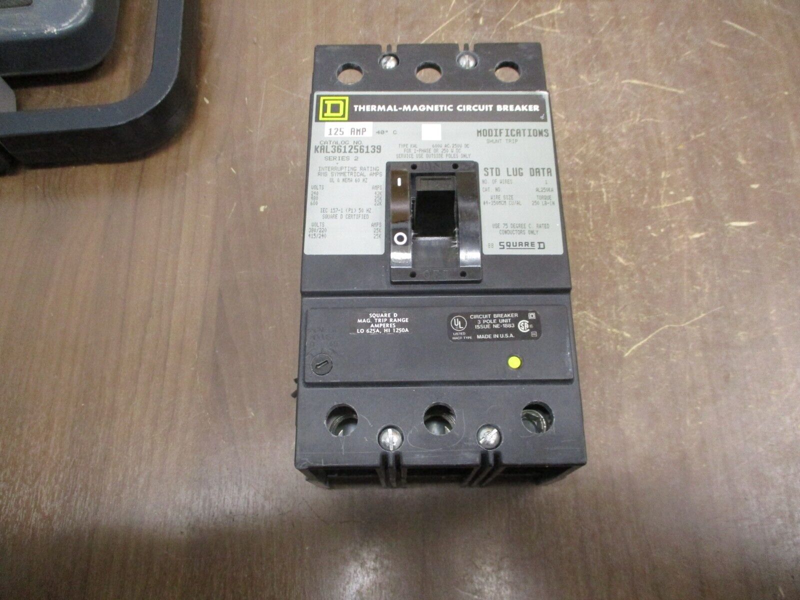 Square D Circuit Breaker KAL361256139 125A 600V 3P *Missing (2) Lug Screws* Used