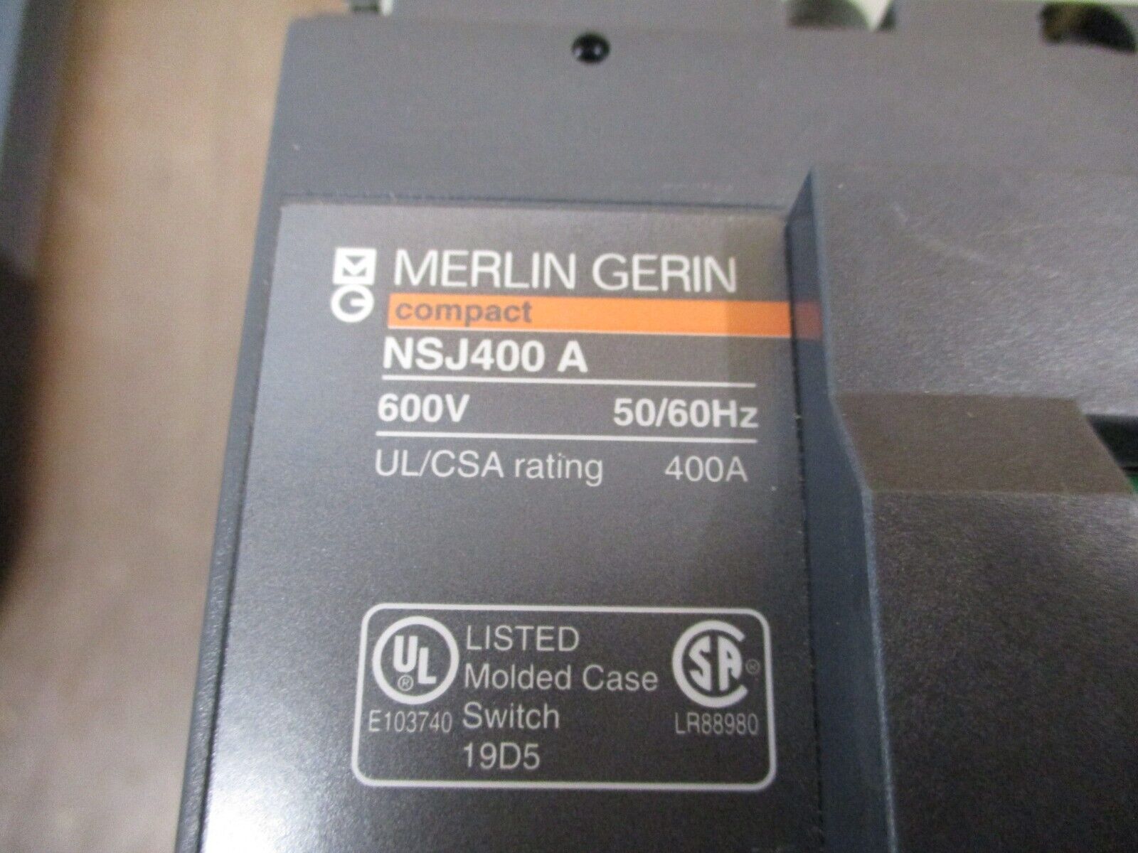 Merlin Gerin Circuit Breaker w/ Adapter Base NSJ400A 400A 600V 50/60Hz Used