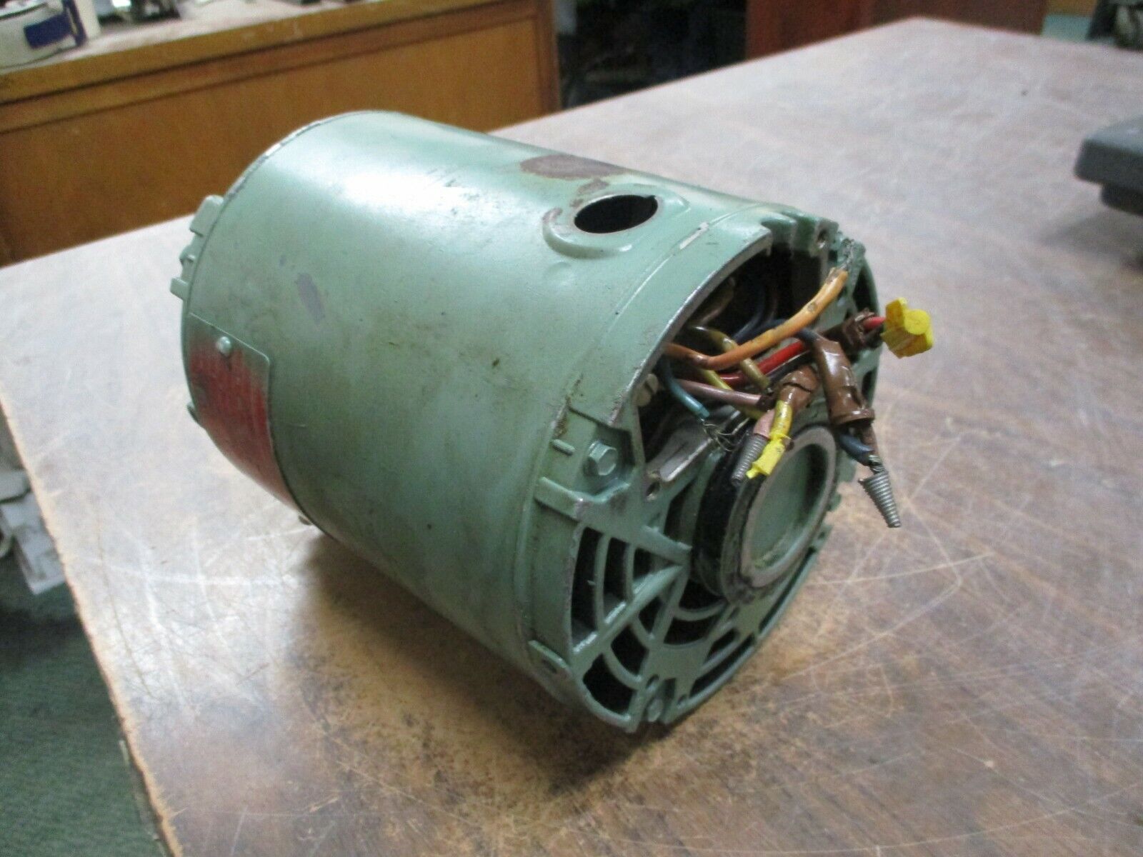 GE AC Motor 5K35KN185 1/2HP 1800RPM FR: 48 230/460V 2.2/1.1A 3Ph 60Hz Used