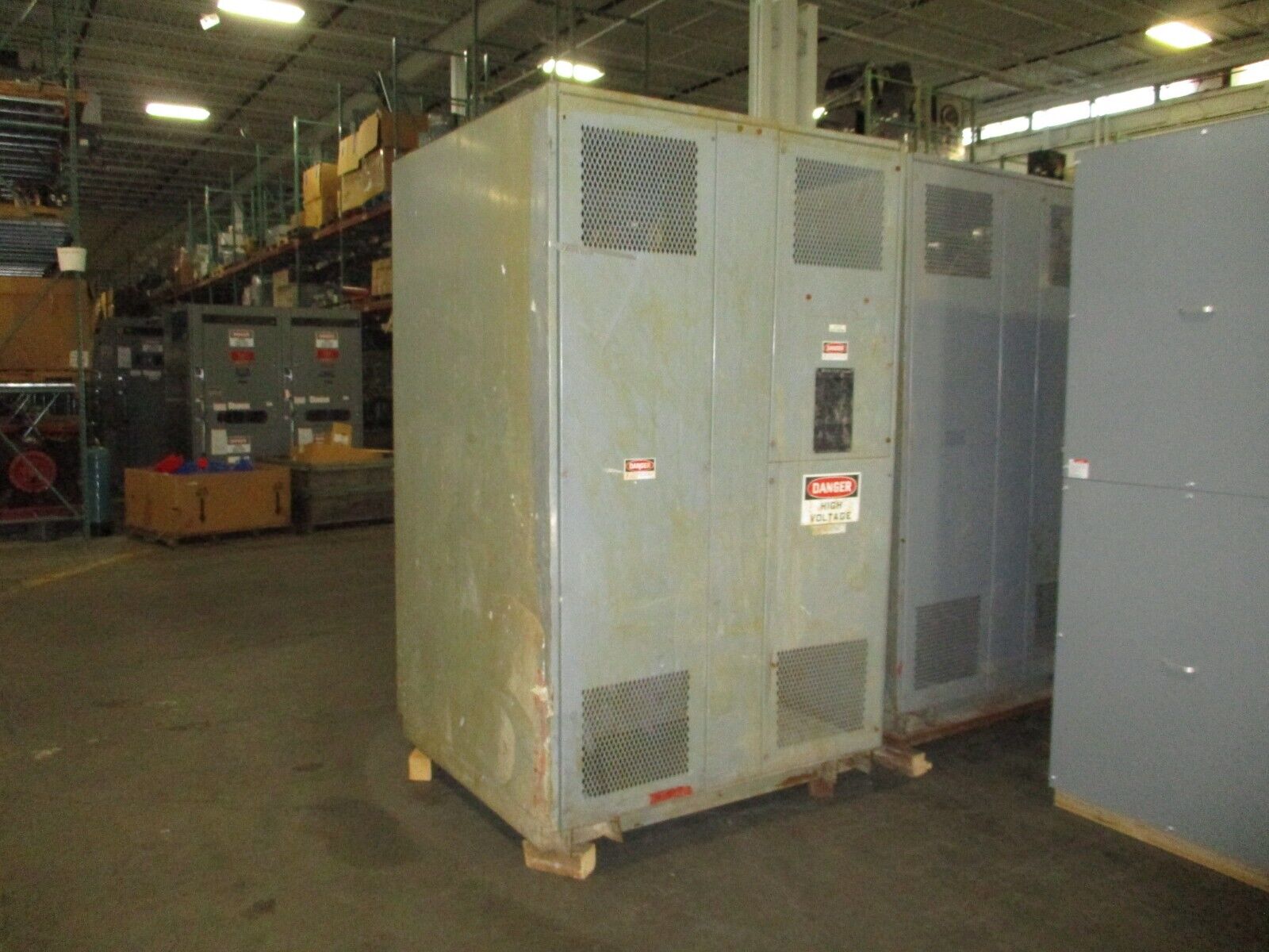 Square D Sorgel Transformer 300kVA Pri: 4160V Sec: 208Y/120V 3Ph 60Hz Used