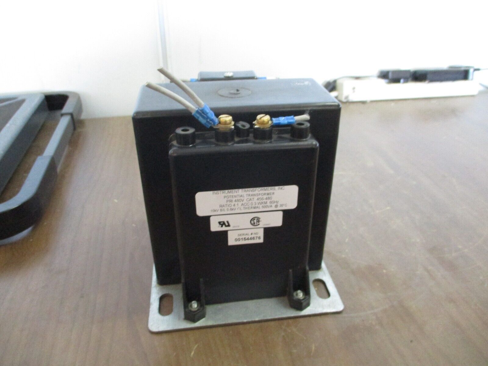 Instrument Transformers Potential Transformer 456-480 Pri: 480V Ratio 4:1 60Hz