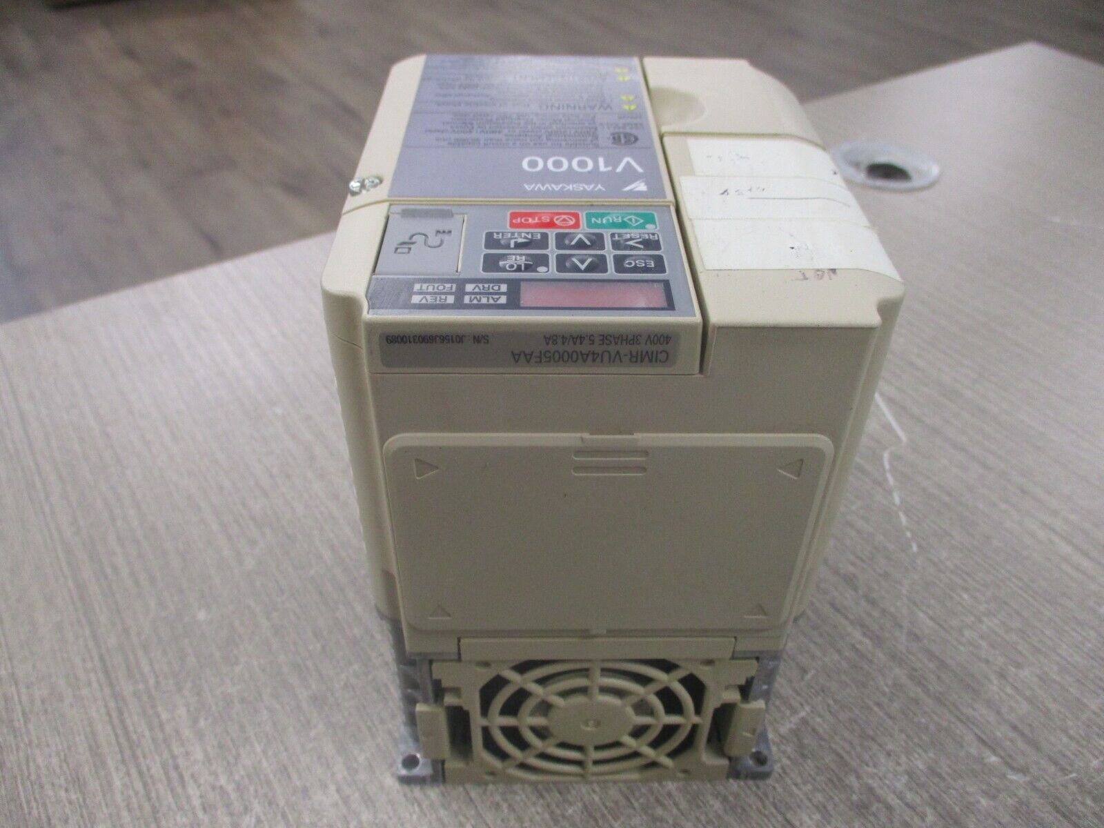 Yaskawa V1000 AC Drive CIMR-VU4A0005FAA Rev.D 3HP 3Ph Input: Output: Used