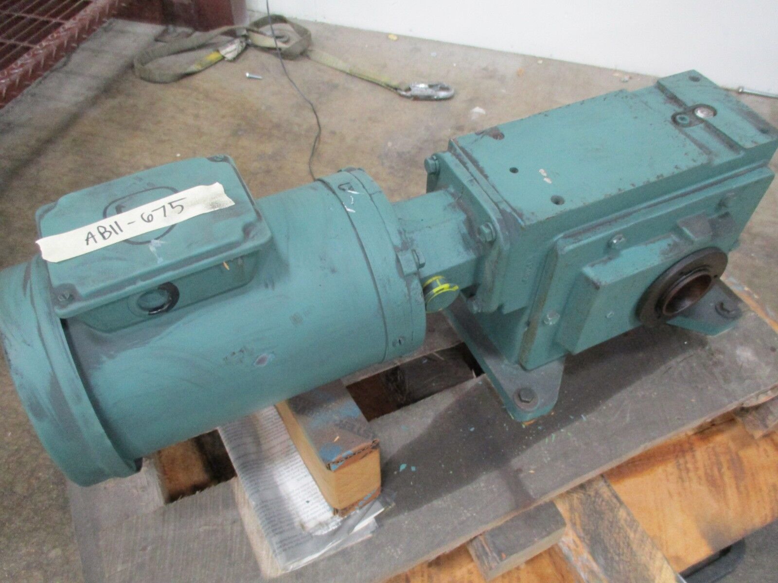 Reliance SXE Plus Duty Master AC Motor w/ Gear B79C3514M-LB / C262T125N056 1.5HP