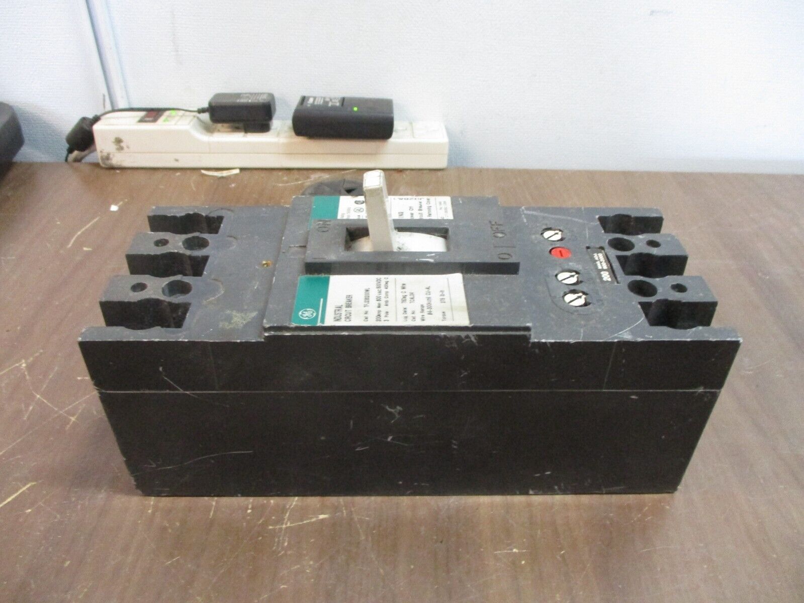 GE Circuit Breaker TFJ236200WL 200A 600V 3P Used