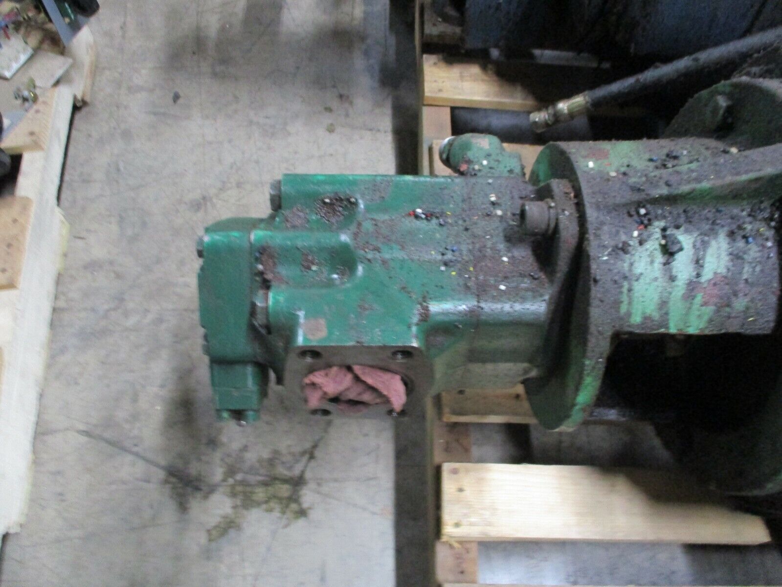 Vickers Vane Pumps w/ Motor 3520V25A5 25HP 1200RPM 230/460V 64/32A Used