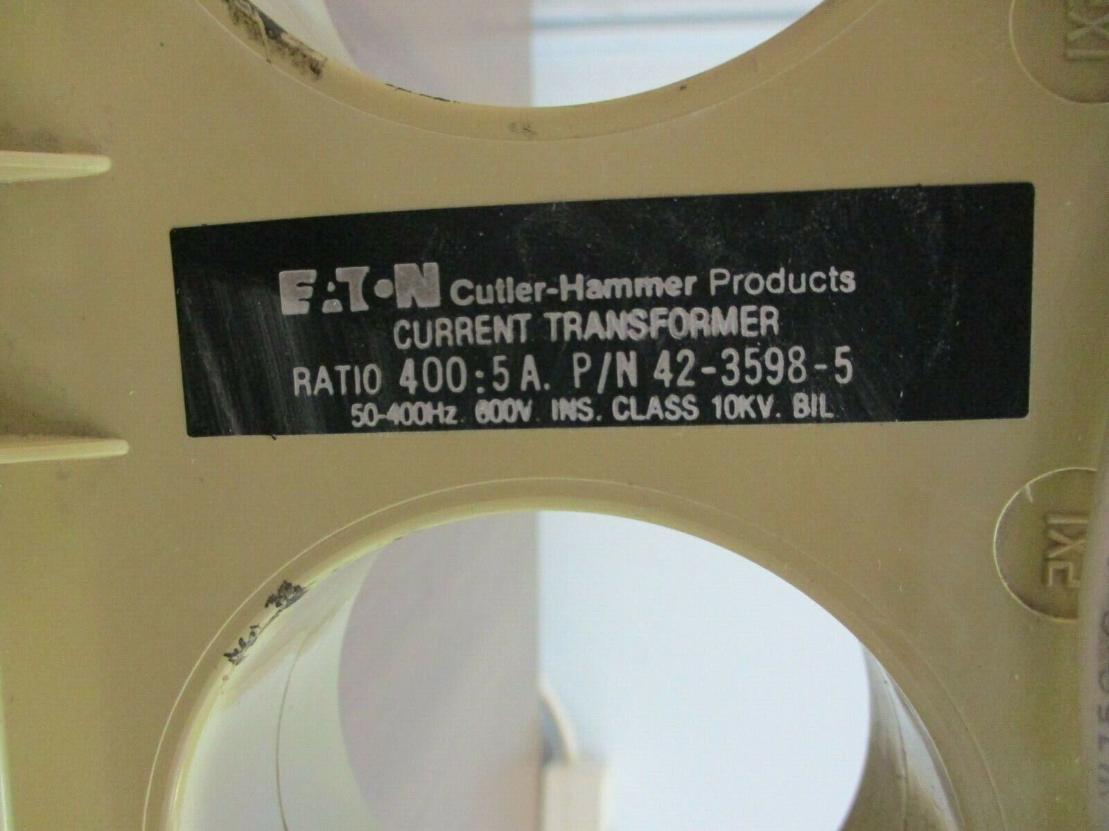 Eaton Current Transformer 42-3598-5 Ratio: 400:5A 600V 50-400Hz 10kV BIL Used