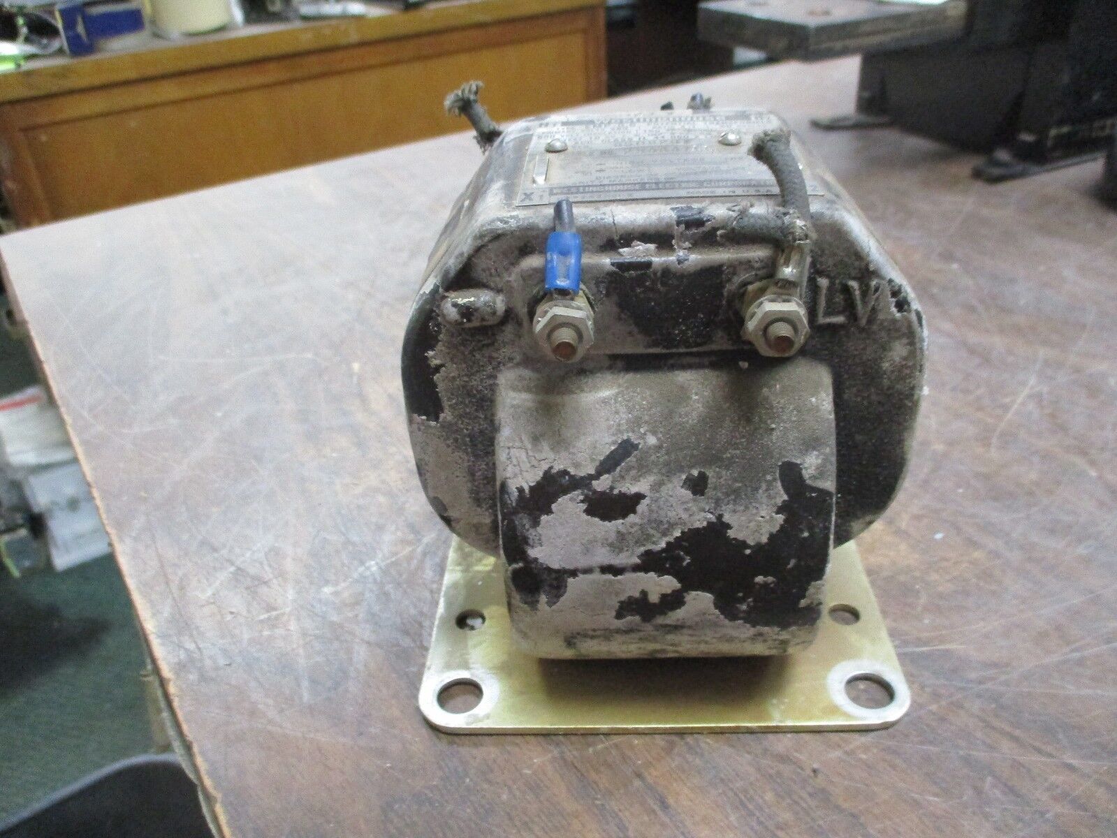 Westinghouse Type EMP -0.6 Potential Transformer 254A476G03 Ratio 4:1 Pri:480V