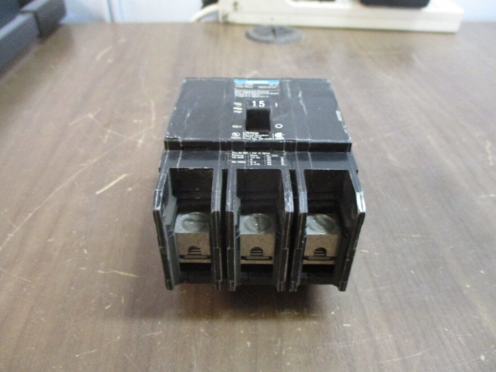 Siemens Circuit Breaker BQD315 15A 480Y/277V 3P Used