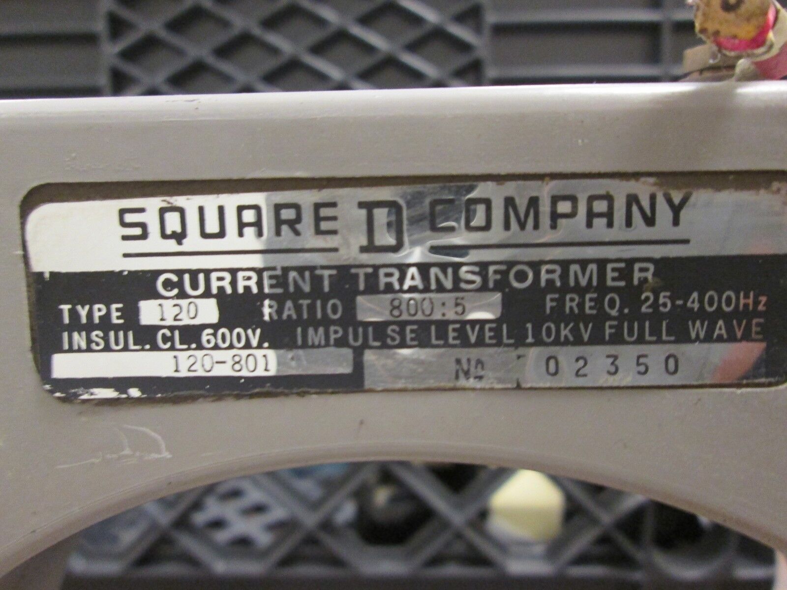 Square D Current Transformer 120-801 Ratio 800:5 600V 25-400Hz Used