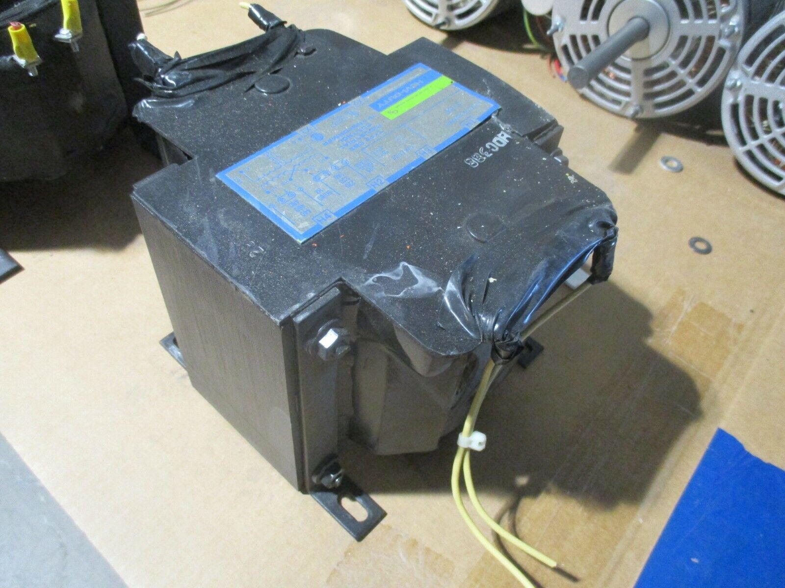 Hevi-Duty Type SBE Control Transformer E1100 1.1KVA Pri: 240/480V Sec: 120V Used