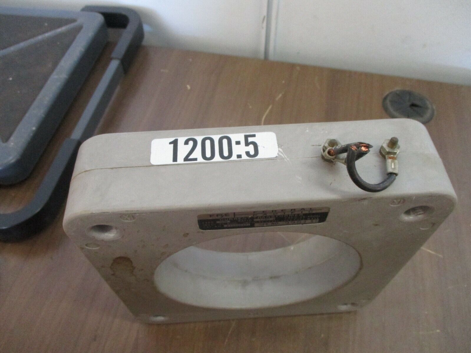 FPE Type HCM Current Transformer  2756C0591 Ratio 1200:5A 600V 25-400Hz Used