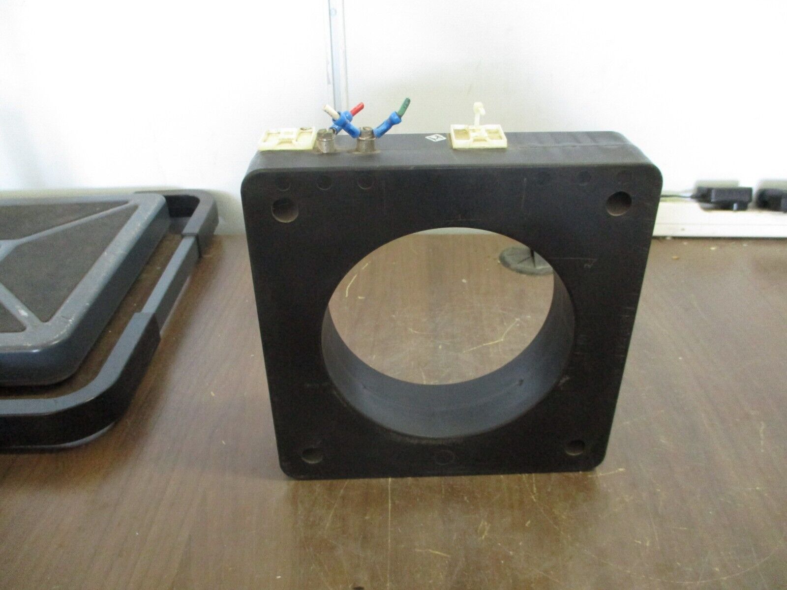 Square D Current Transformer 120R-302 Ratio 3000:5A 600V 25-400Hz 10kV BIL Used