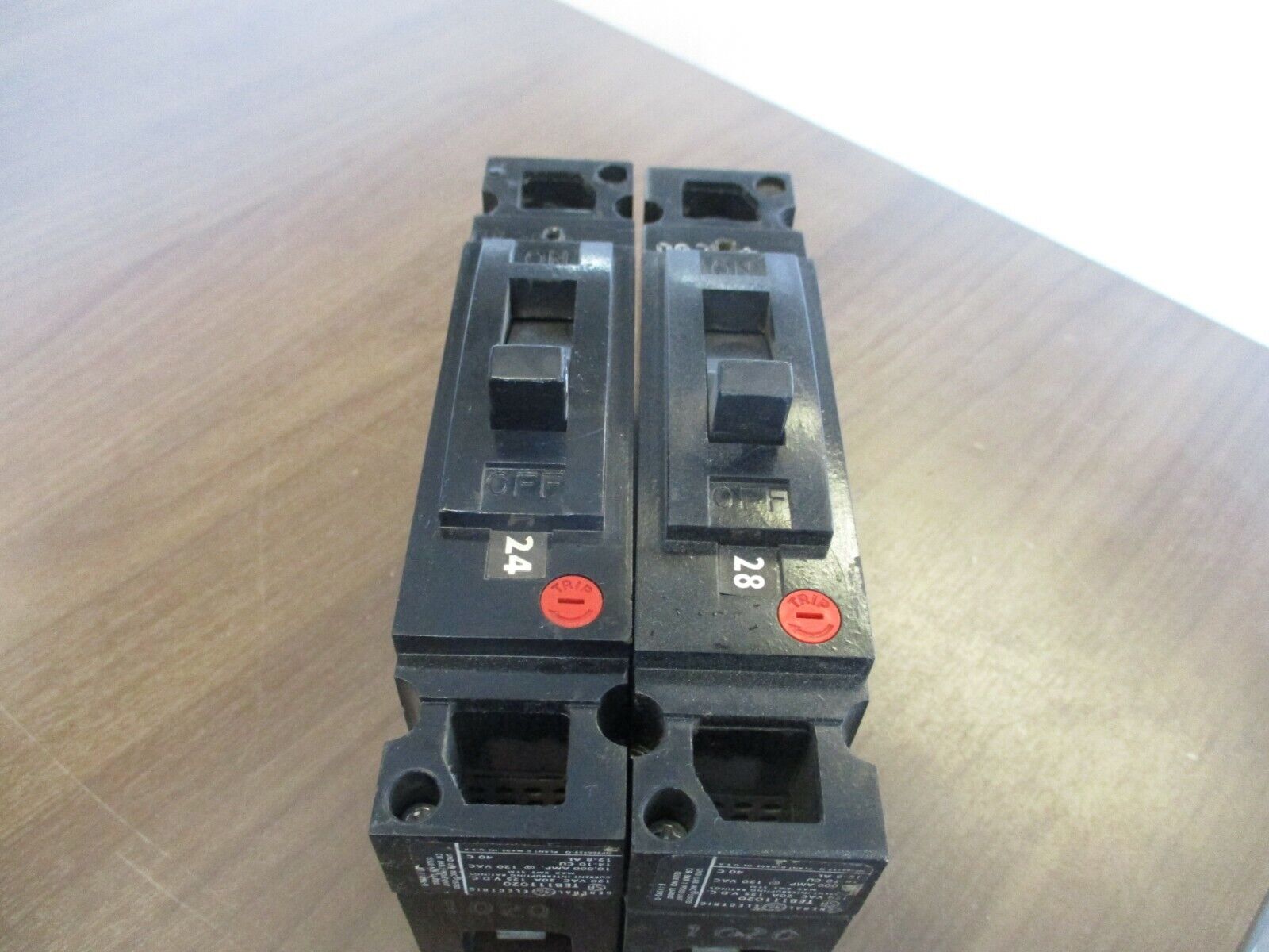 GE Circuit Breaker TEB111020 20A 120V 1P *Lot of 2* Used