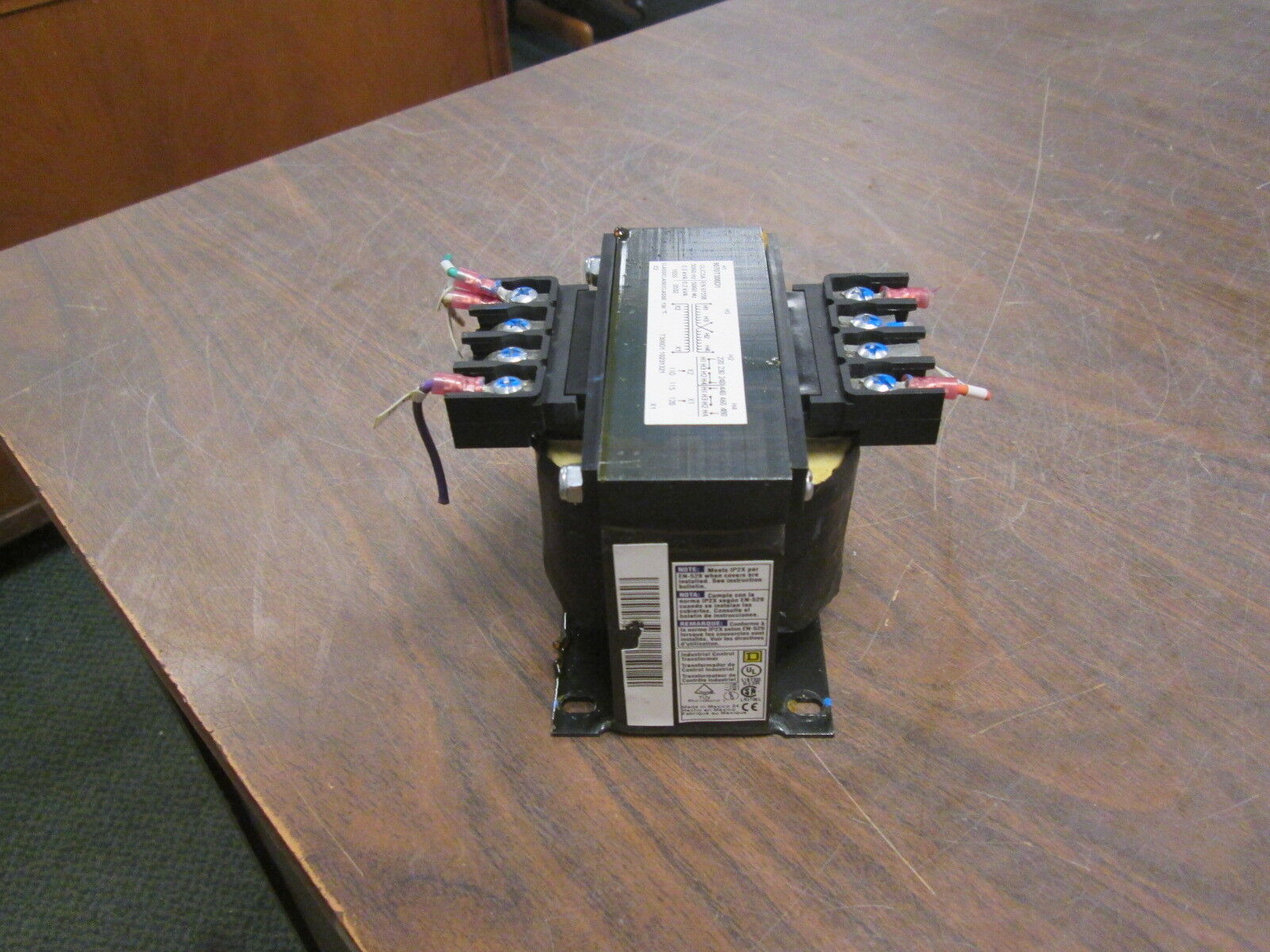 Square D Transformer 9070T300D1 0.3KVA Pri: 240/480V Sec: 120V Used