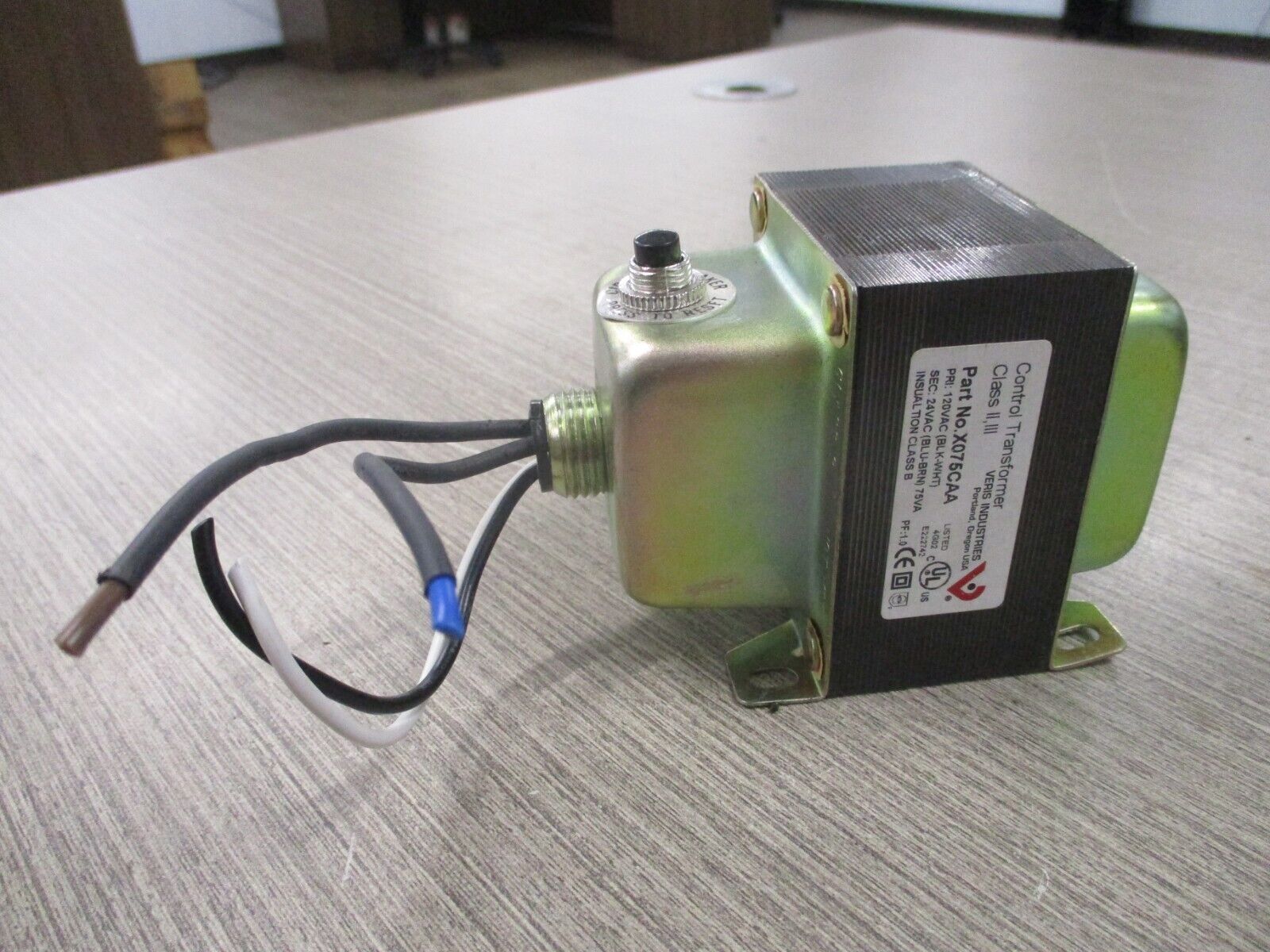 Veris Control Transformer X075CAA 75VA Pri: 120V Sec: 24V Used