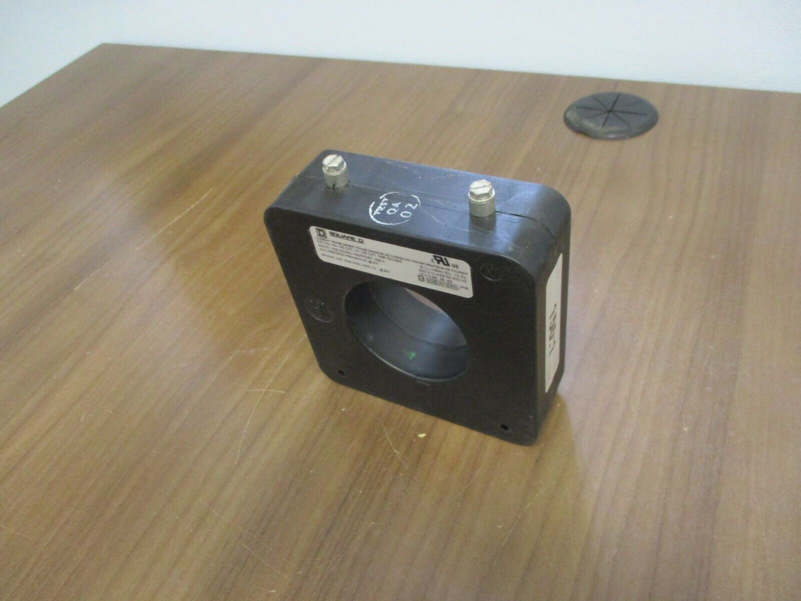 Square D Current Transformer 74R-151-001 Ratio 150:1A 600V 50-400Hz 10KVBIL Used