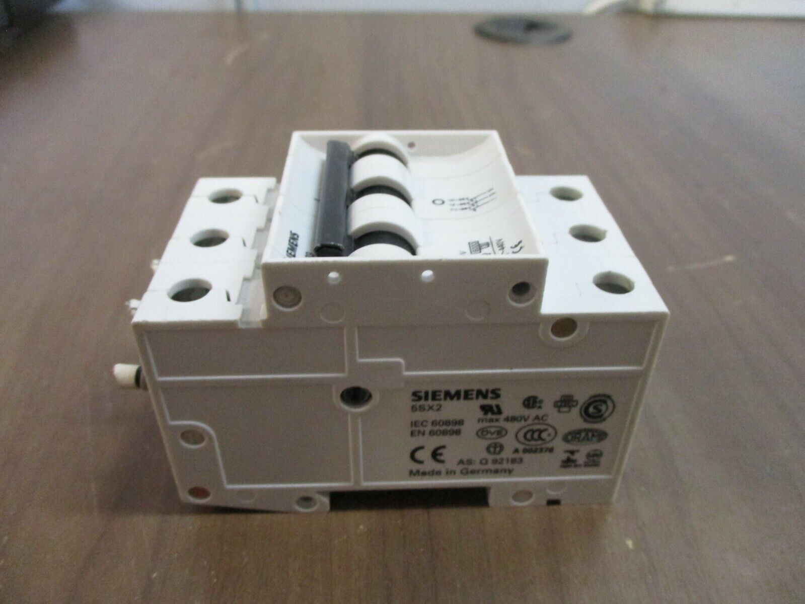 Siemens Circuit Breaker 5SX23 C2 2A 480V 3P Used