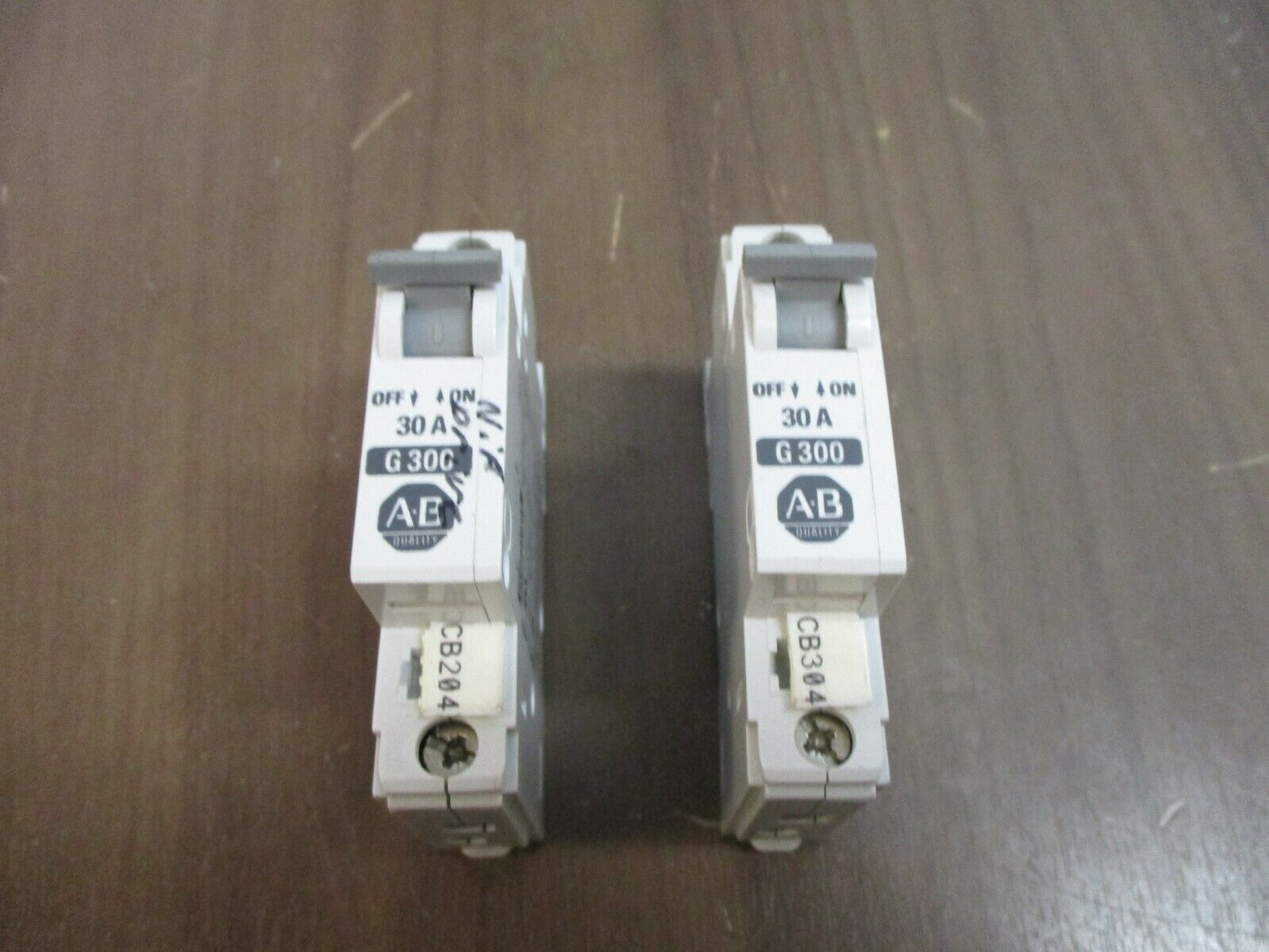 Allen-Bradley Circuit Breaker 1492-CB1-G300 30A 277/240V 1P *Lot of 2* Used