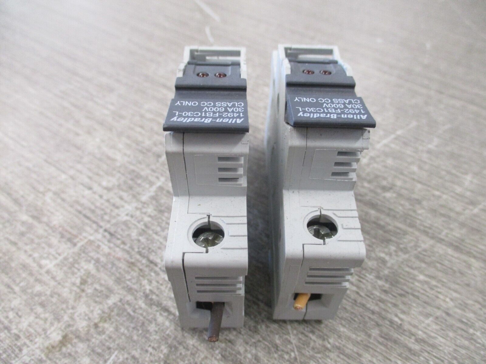 Allen-Bradley Fuse Holder 1492-FB1C30-L 30A 600V 1P *Lot of 2* Used