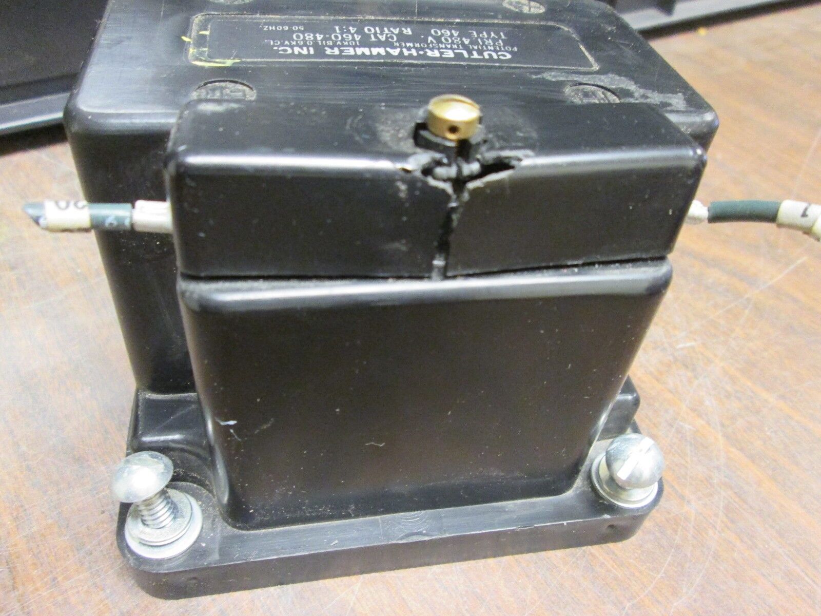 Cutler-Hammer Potential Transformer 460-480 Pri 480 Ratio 4:1 Used