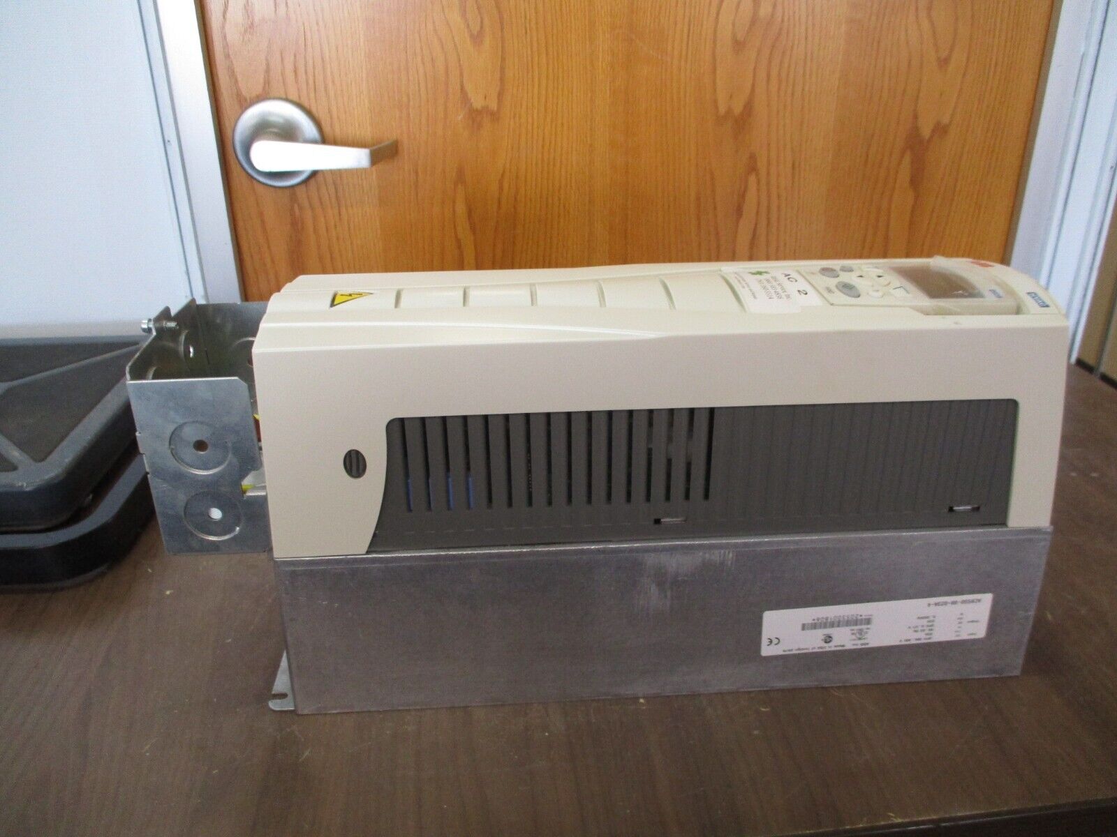 ABB ACH550 AC Drive ACH550-UH-023A-4 15HP 3Ph w/ Keypad Used