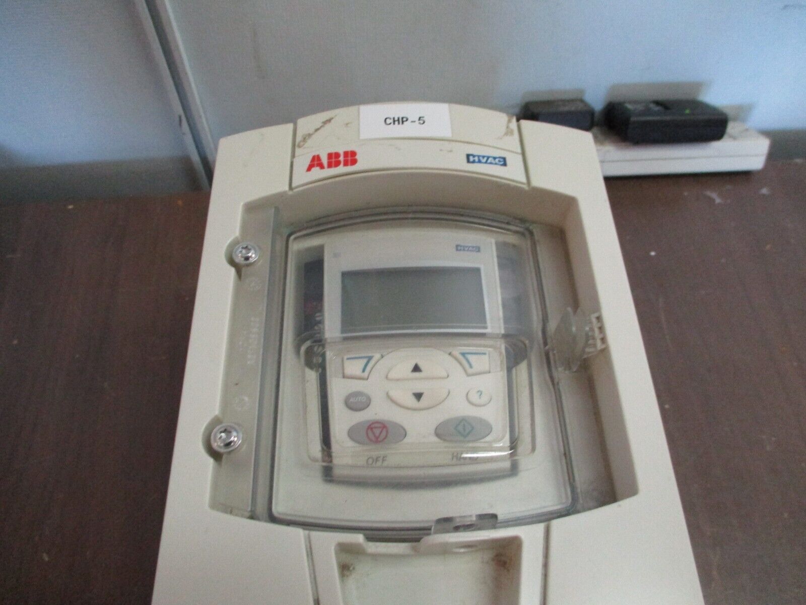 ABB ACH550 AC Drive ACH550-UH-012A-4+B055 7.5HP 3Ph Type 12 Enclosure w/ Keypad