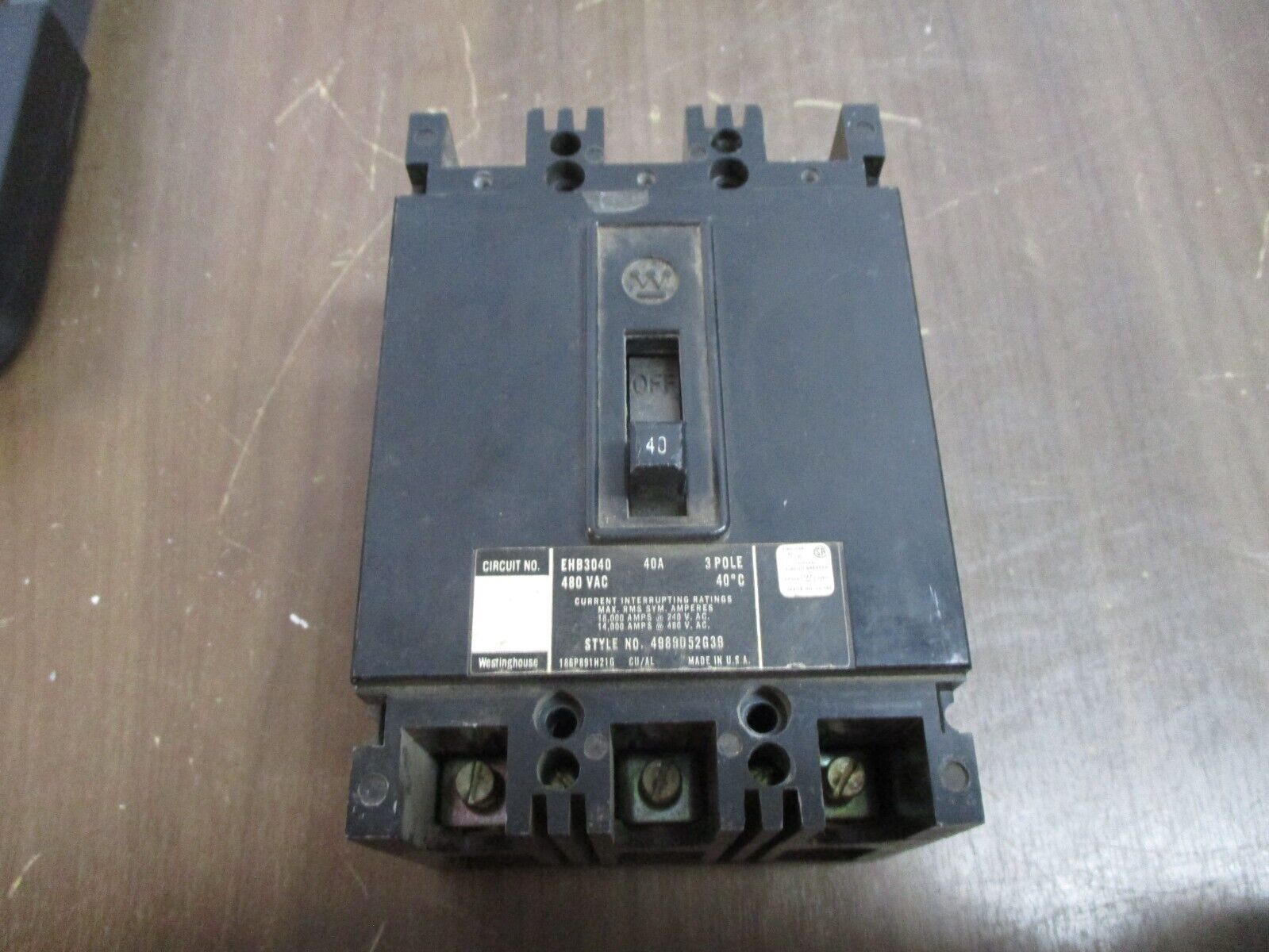 Westinghouse Circuit Breaker EHB3040 40A 480V 3P *Chipped Front* Used