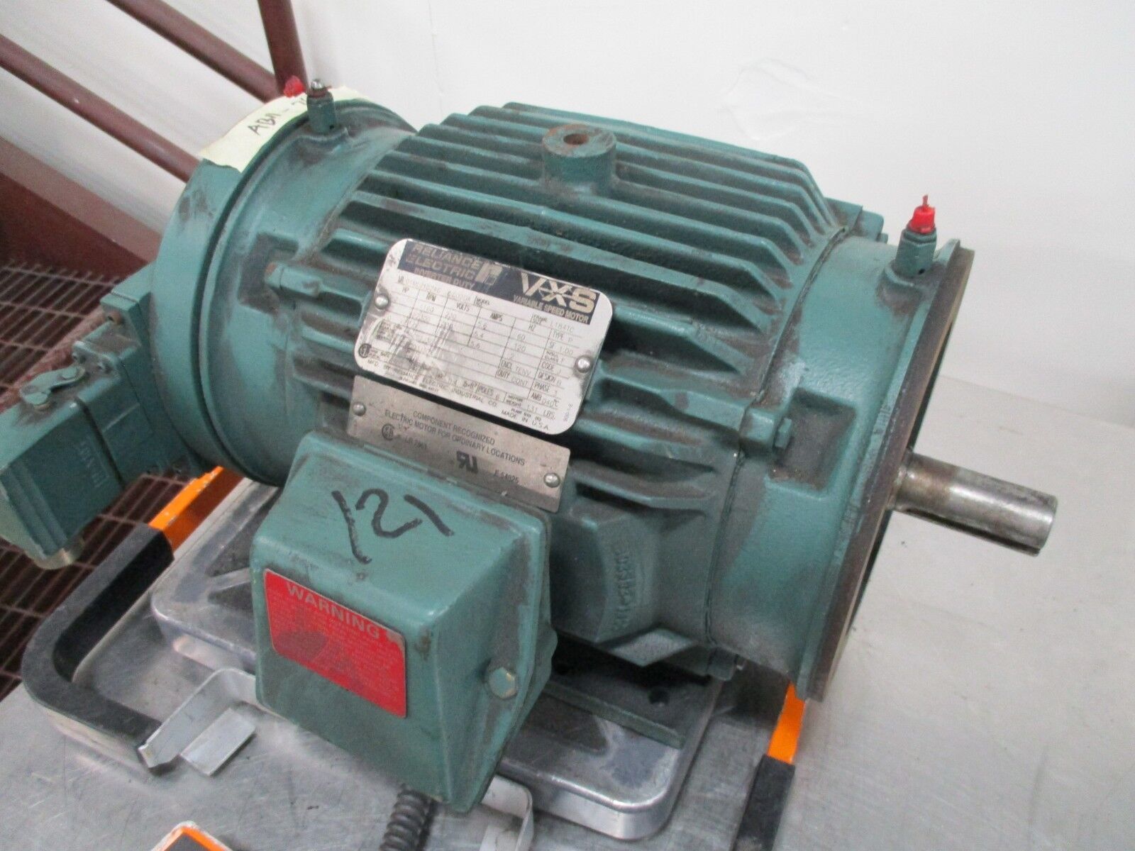 Reliance VXS Variable Speed Motor 01MLJ5246 C002DA 2HP 1160/2300RPM 230V Used