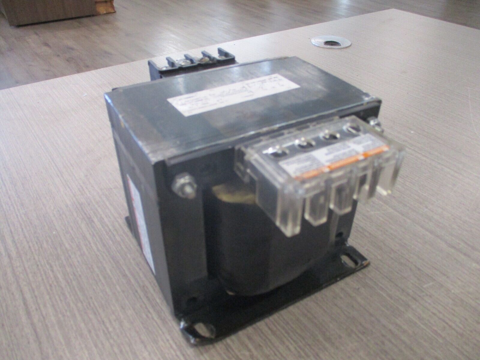 Square D Transformer 9070T1000D1 1KVA Pri:240/480, Sec: 120V Used