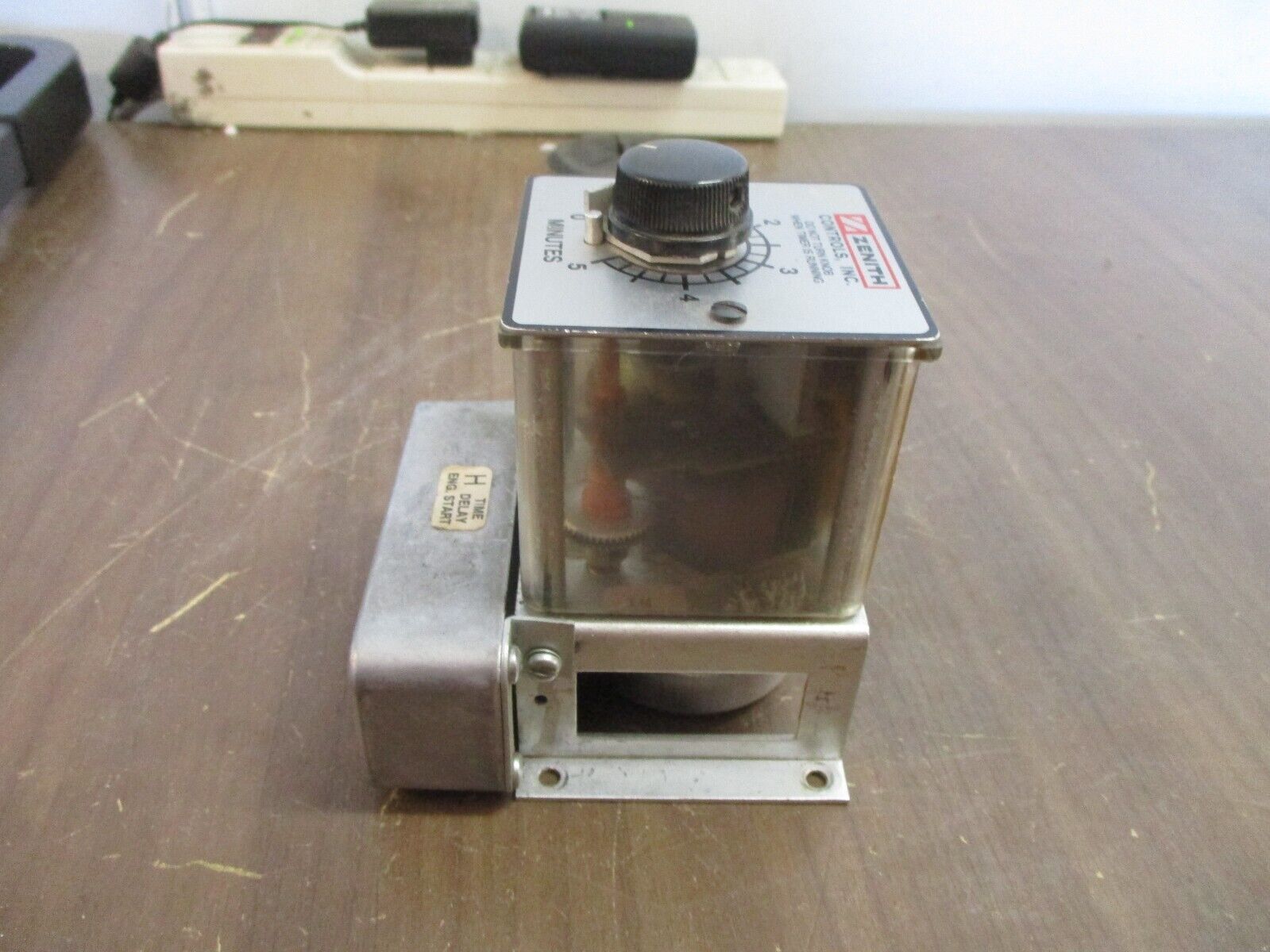 Zenith TF Timing Control TFE-5M Range: 0-5 Min 120V 60Hz Used