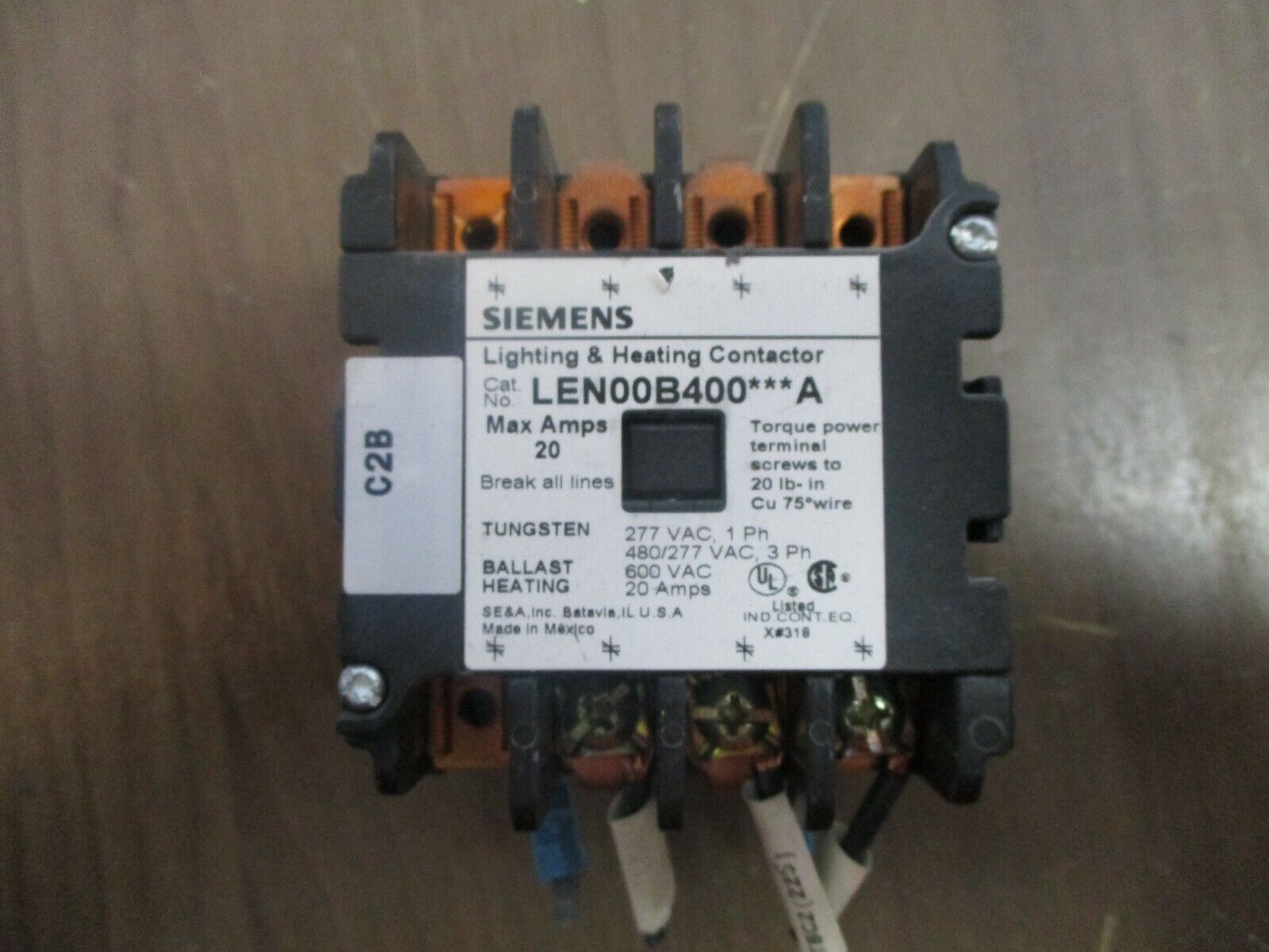 Siemens Lighting & Heating Contactor LEN00B400***A 120V Coil 20A 600V Used