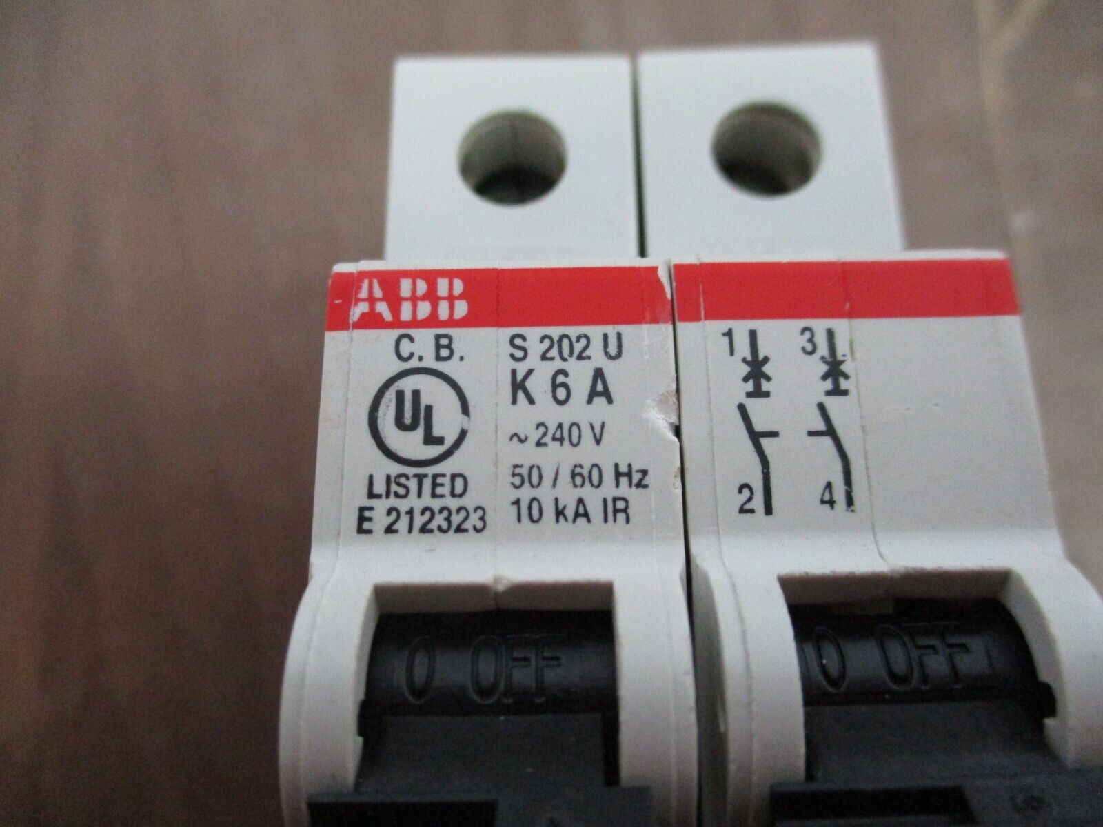 ABB Circuit Breaker S202UK6A 240V 6A 2P *Broken DIN Rail Mounts* Used