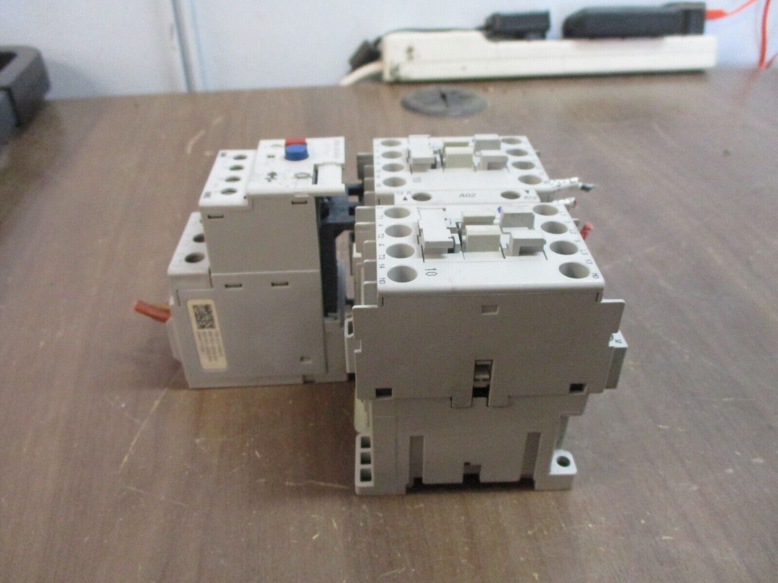 Allen-Bradley Reversing Contactor 104-C09D22 Ser. B 120V Coil Trip: 3.2-16A 600V