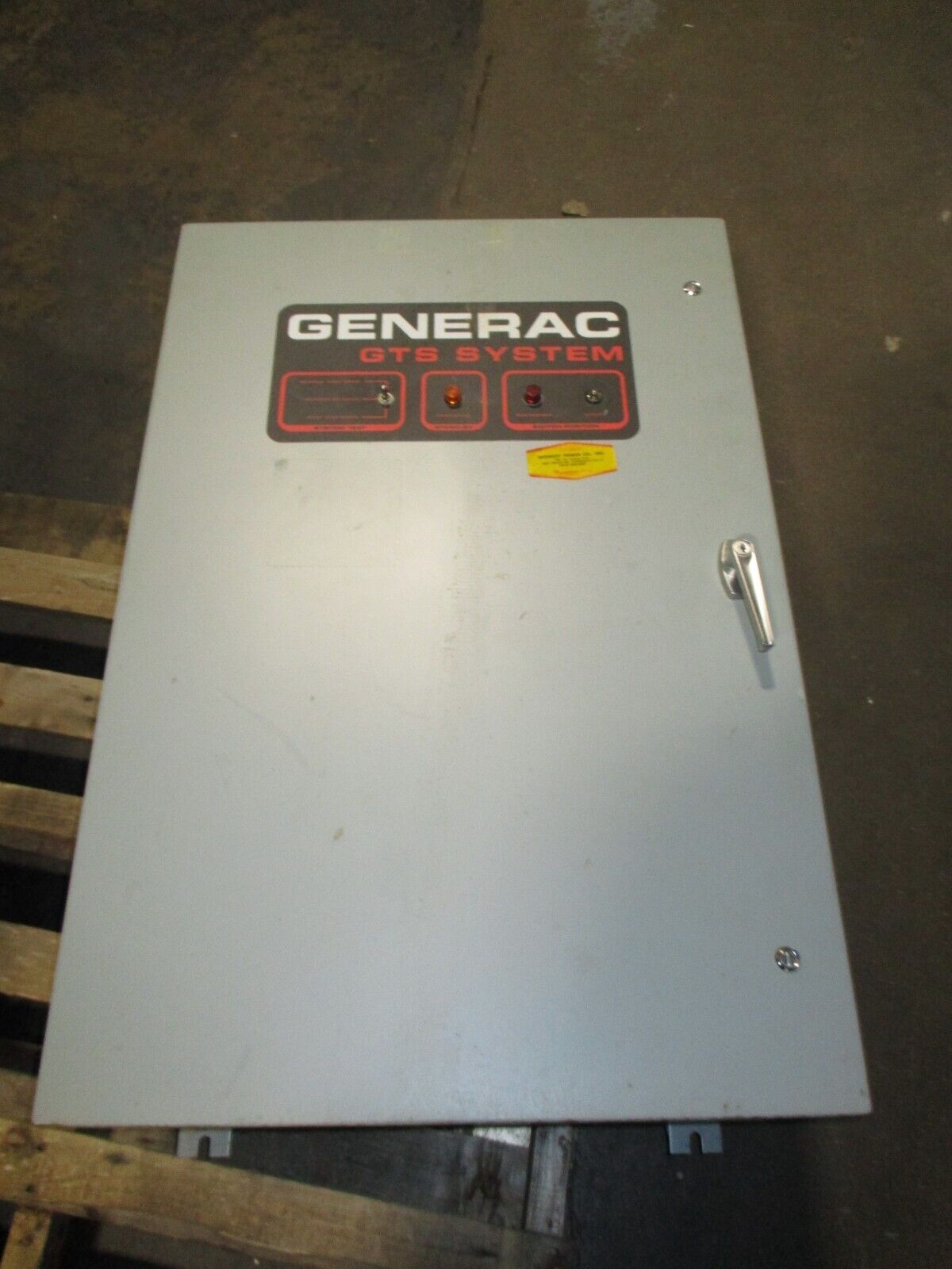 Generac Automatic Transfer Switch 90A03001-W 150A 120/240V 1Ph *Broken Light*