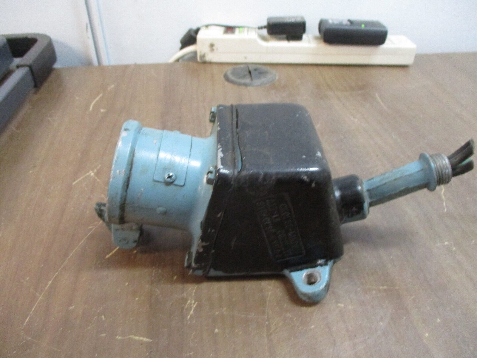 Appleton Receptacle ADR3034 30A 600V 3W 4P Used