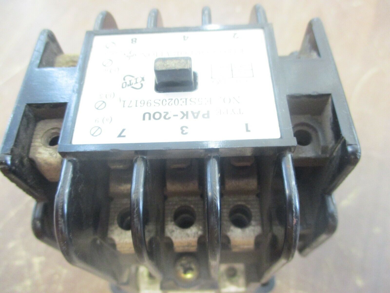 Kito Contactor PAK-20U 50-55V Coil 3.0kW 220/550V 3Ph Used *No Terminal Screws*