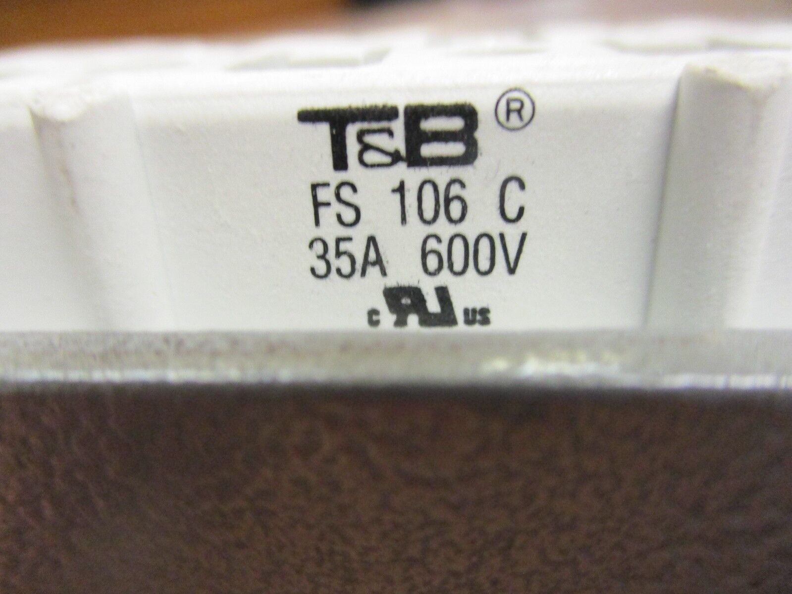 Thomas & Betts Connector FS 106 C 35A 600V Used