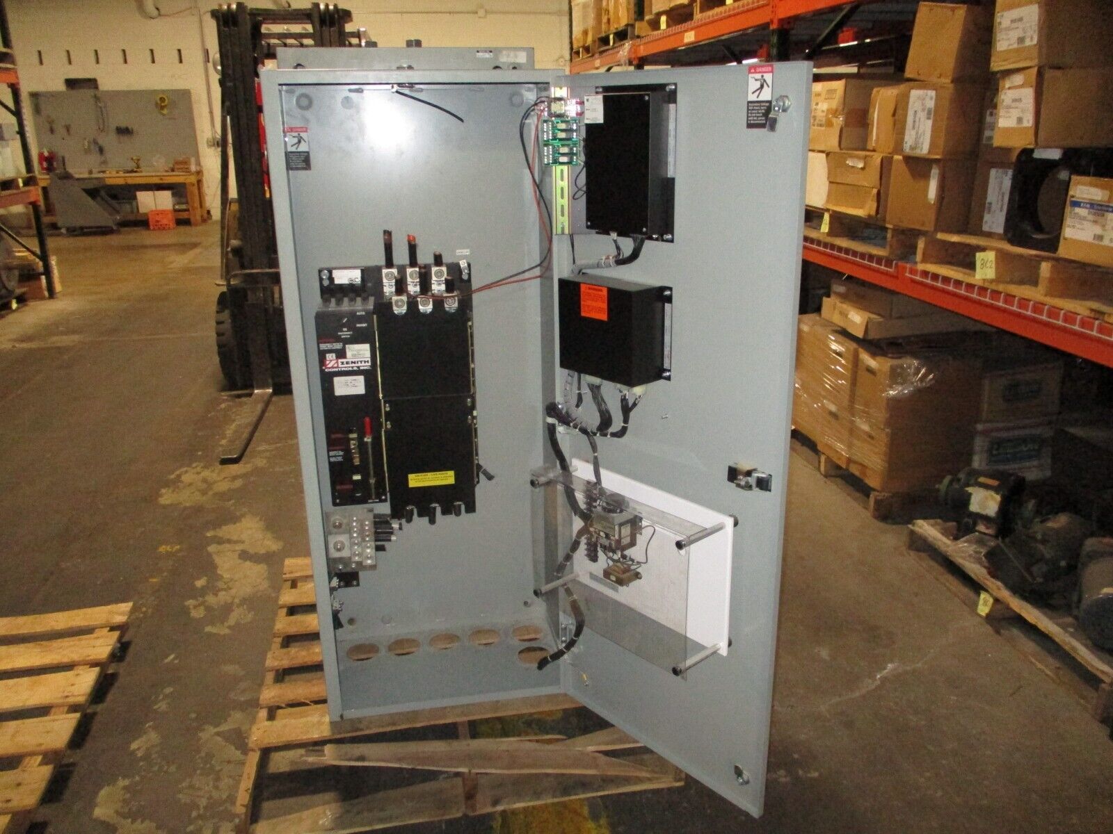 Zenith Automatic Transfer Switch ZTSL40EC-7 400A 277/480V 3Ph 60Hz Used