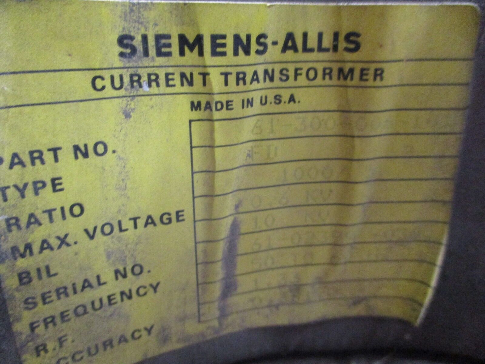 Siemens-Allis Current Transformer 61-300-006-101 Ratio 1000:5A 600V Used