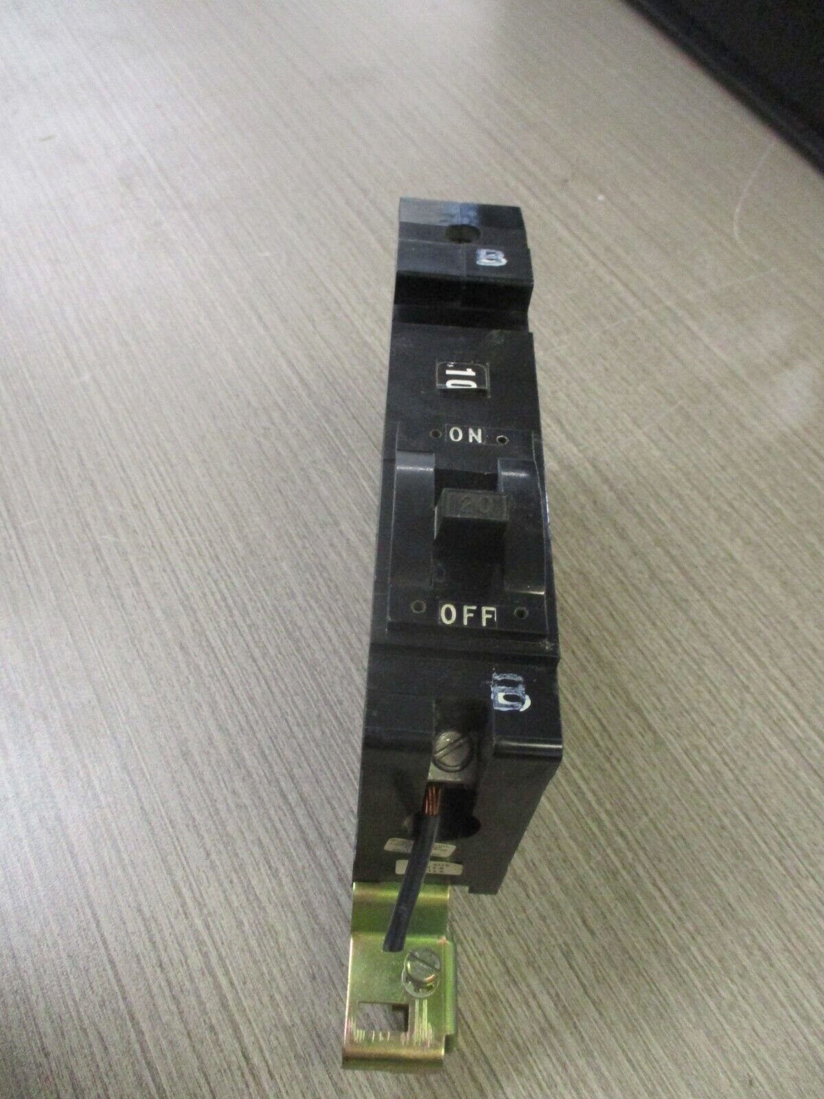 Square D I-Line Circuit Breaker FY-14020-A 20A 277V 1P Used.