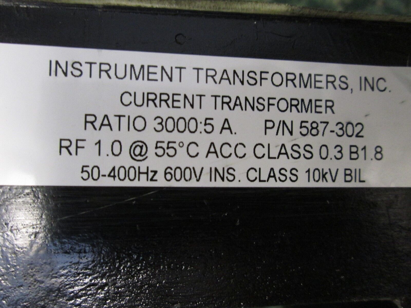 Instrument Transformers Current Transformer 587-302 3000:5A 600V 50-400Hz Used