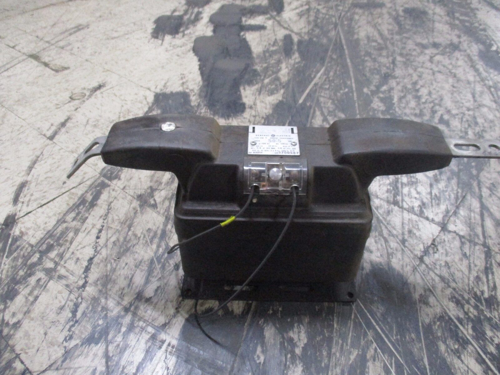 GE Type JKM-5 Current Transformer 631X14 Ratio 50:5 15Hkv 110Kv BIL Used