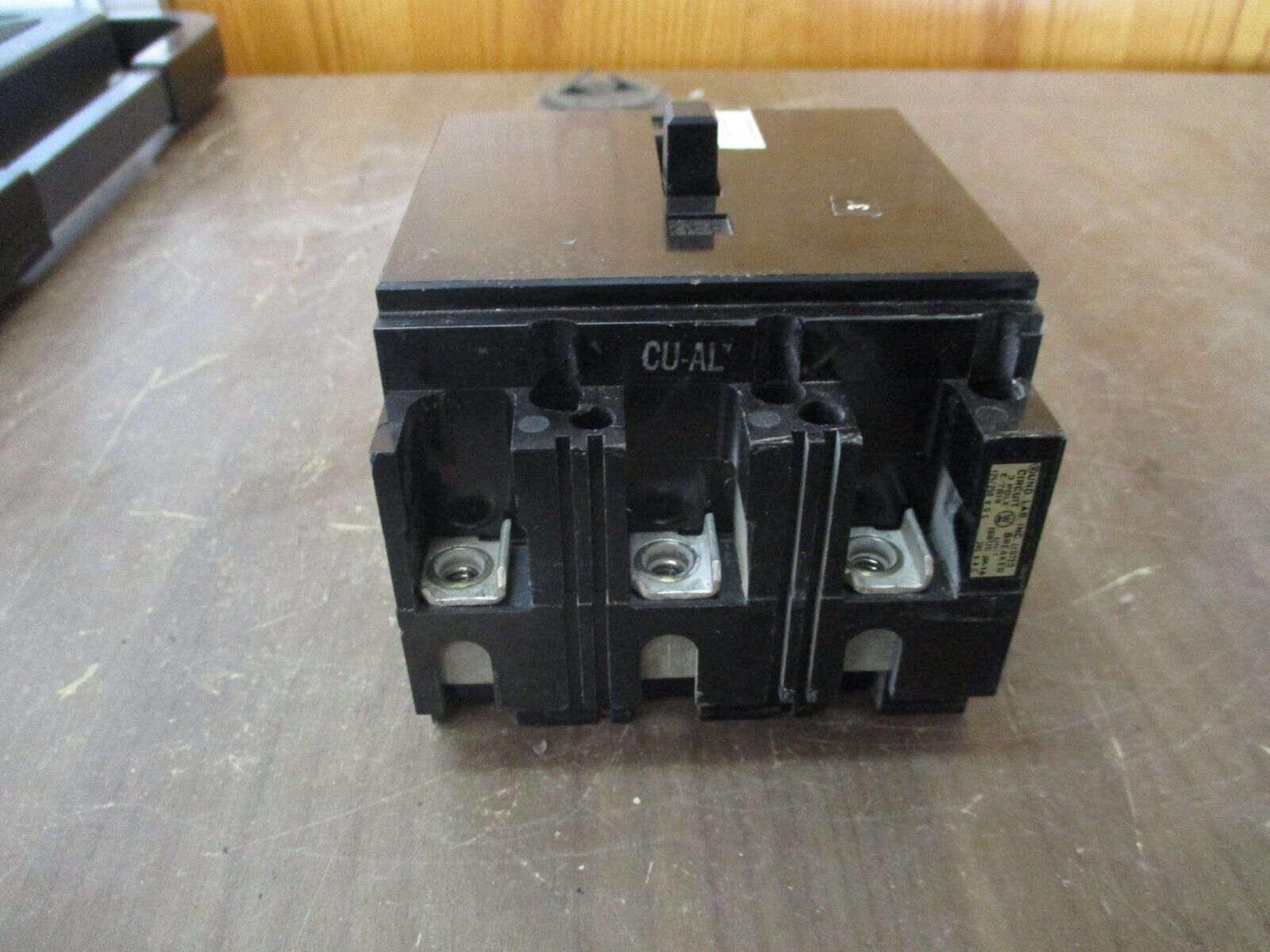 Westinghouse Circuit Breaker EA3030 30A 240V 3P Used