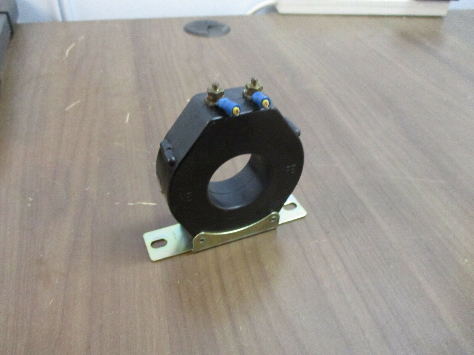 Instrument Transformers Current Transformer 5RBT-301 Ratio: 300:5A 600V 50-400Hz