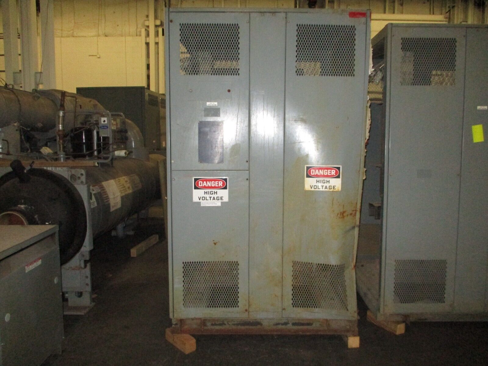 Square D Sorgel Transformer 300kVA Pri: 4160V Sec: 208Y/120V 3Ph 60Hz Used