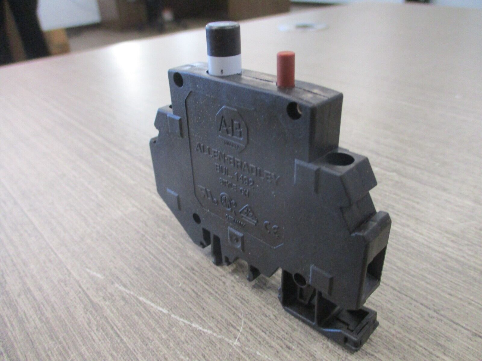 Allen-Bradley Circuit Breaker 1492-GH150 Ser. B 15A 1P New Surplus