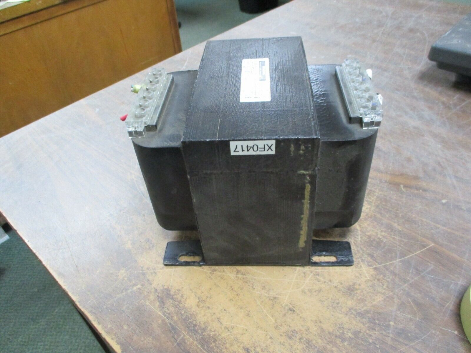 Siemens Transformer MT2000A 2.0KVA Pri: 240/480V Sec: 120V 50/60Hz Used