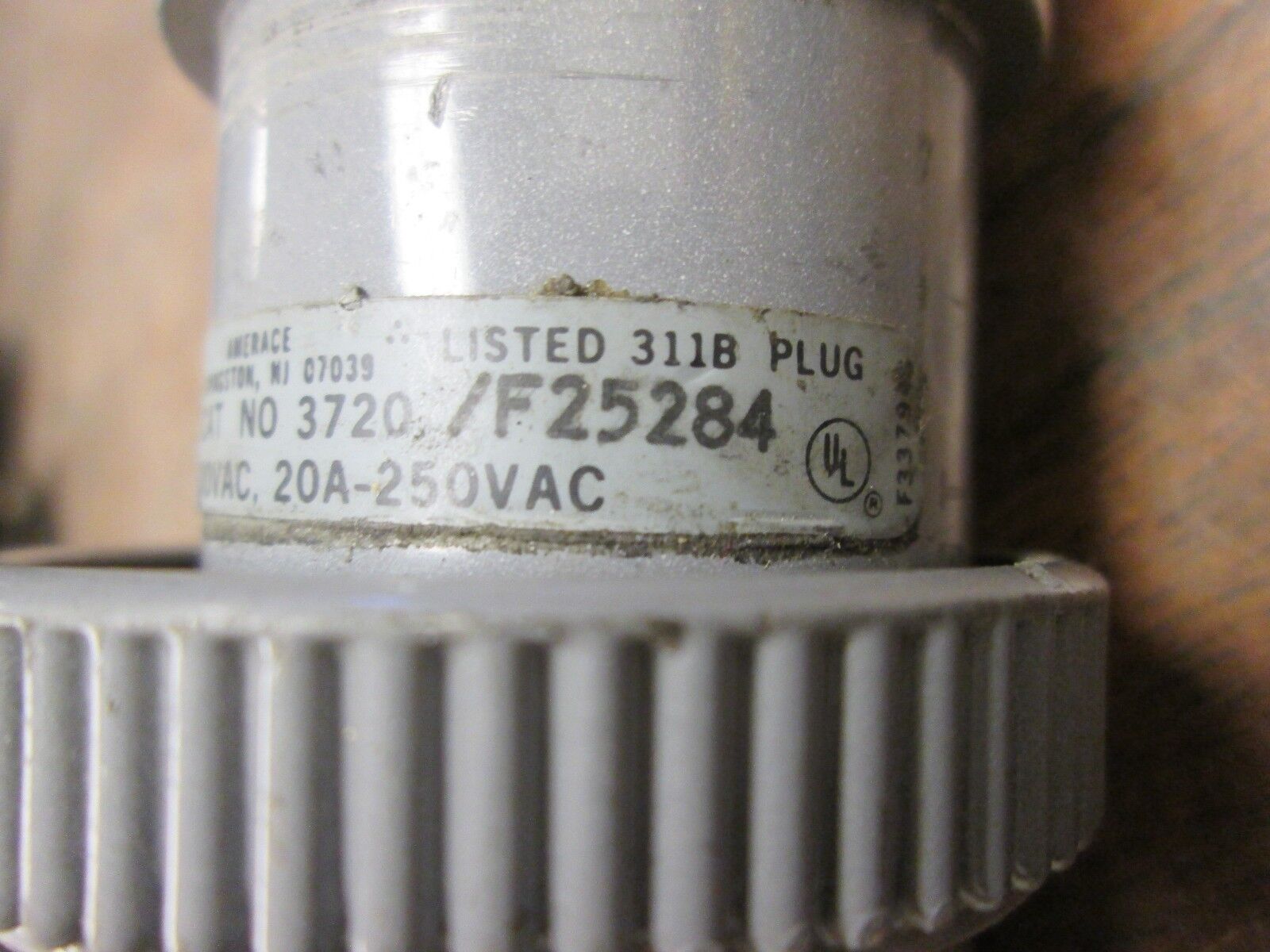 Russellstoll Plug 3720/F25284 20A @ 250V 15A @ 600V Used